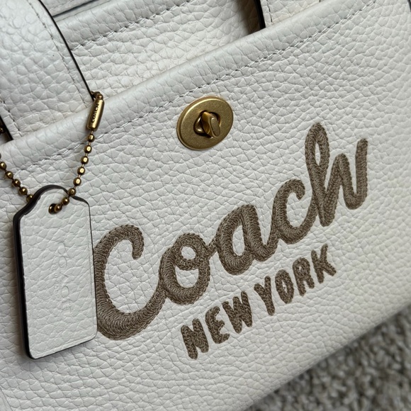 Coach Cargo Tote 20 Bubble Leather Chalk - Picture 3 of 15